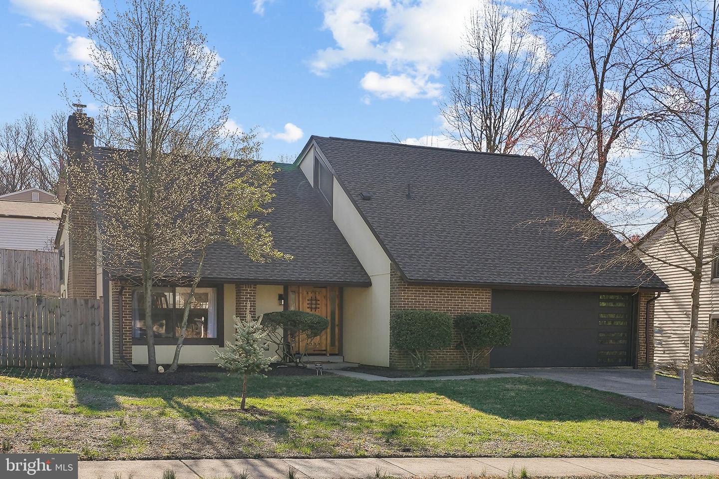6807 Vantage Dr Property Photo 1
