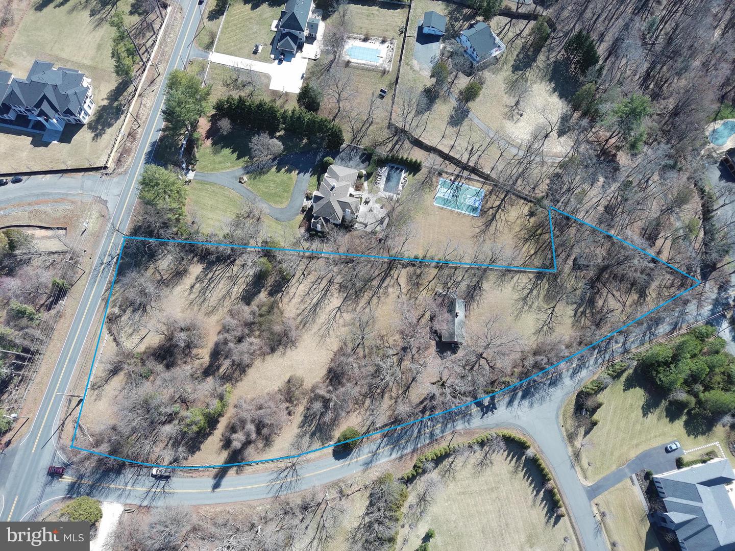 9423 Georgetown Pike Property Photo