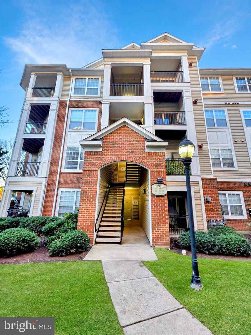 12921 Centre Park Cir #206 Property Photo