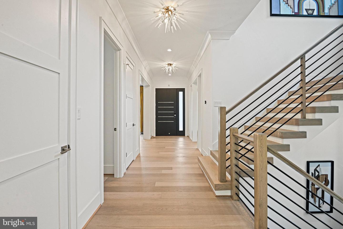 1564 Forest Villa Ln Property Photo 5