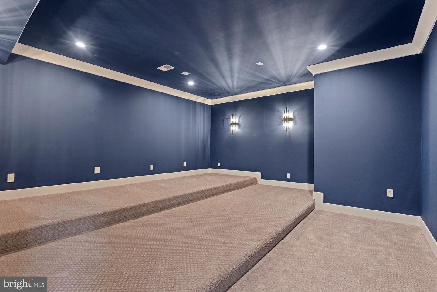 1564 Forest Villa Ln Property Photo 52