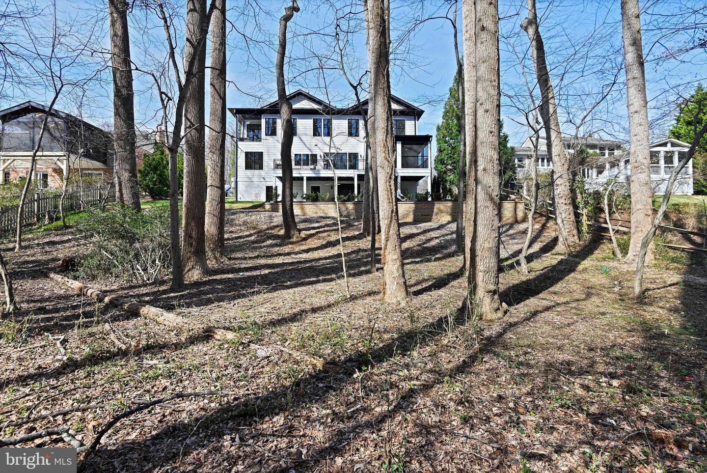1564 Forest Villa Ln Property Photo 56