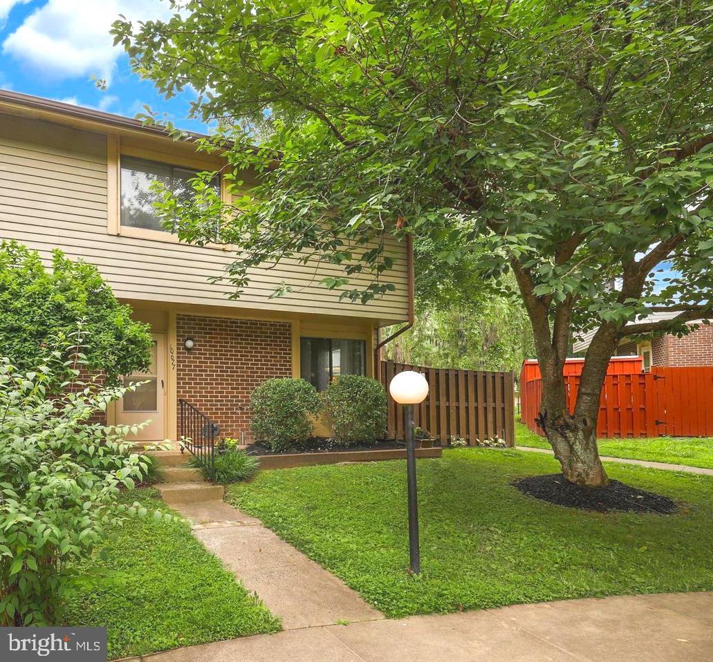 10677 Myrtle Oak Ct Property Photo