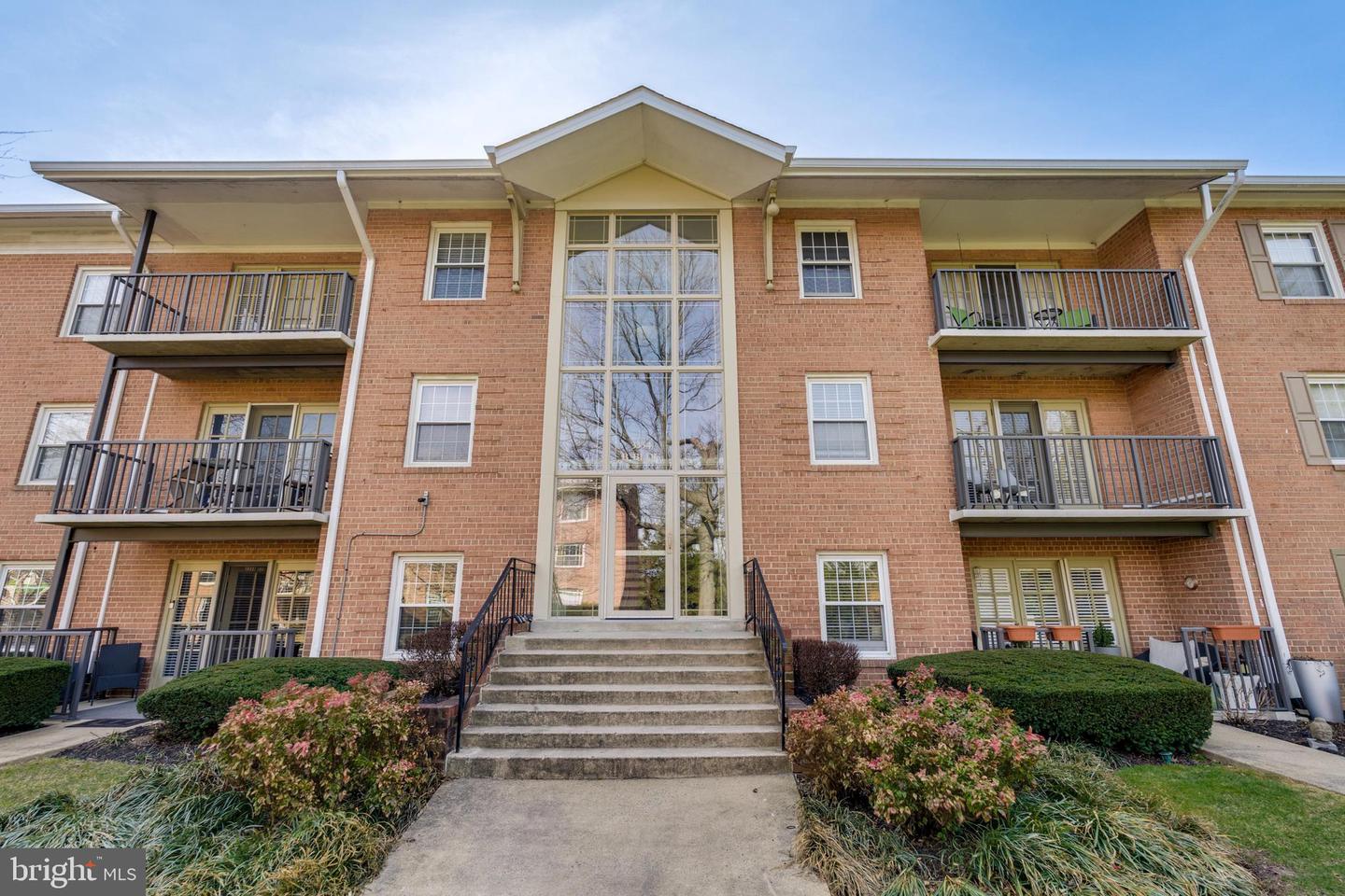 Baileys Crossroads Real Estate Listings Main Image