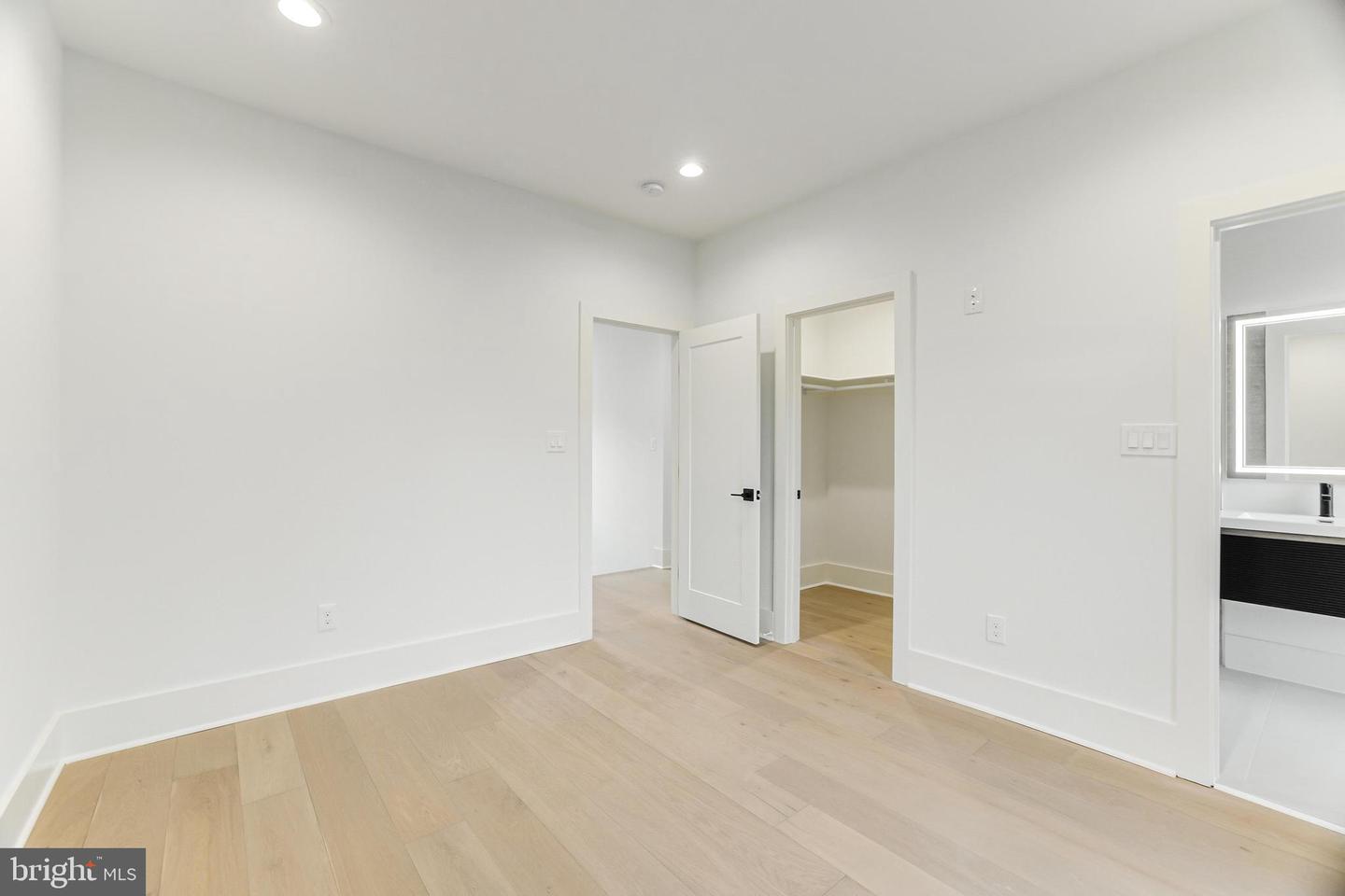 3504 Lake St Property Photo 39