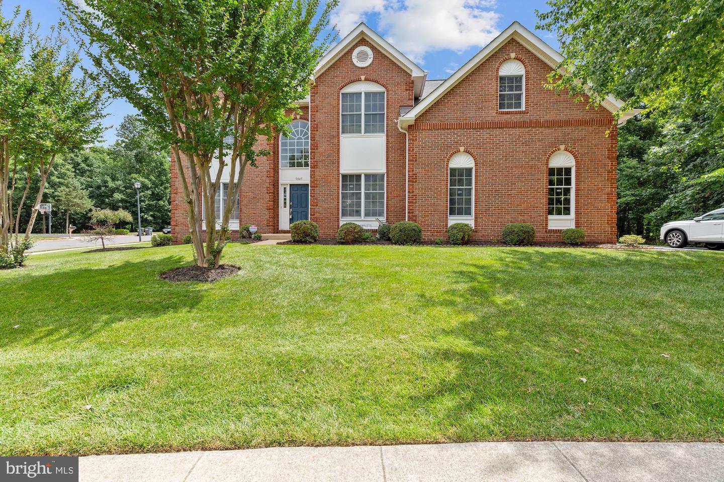 5045 Worthington Woods Way Property Photo