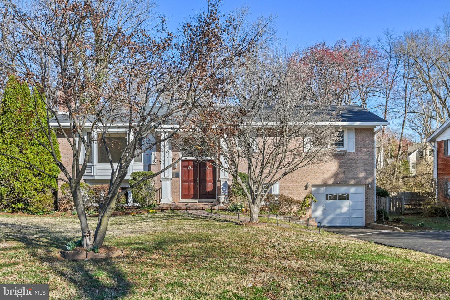 6722 Weaver Ave Property Photo