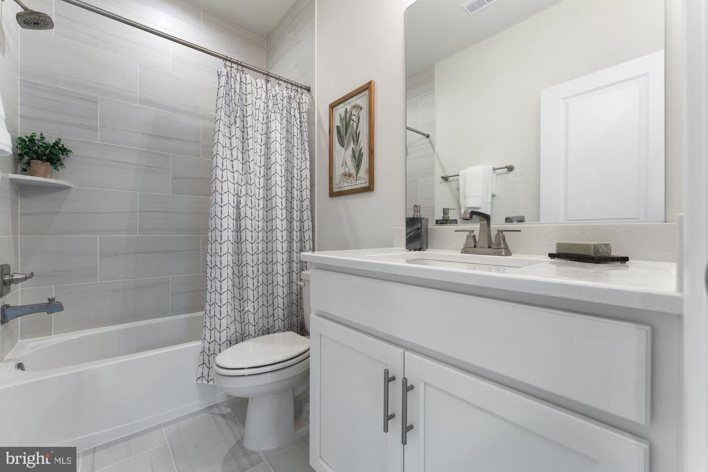 389 Holmes Dr Nw Property Photo 61