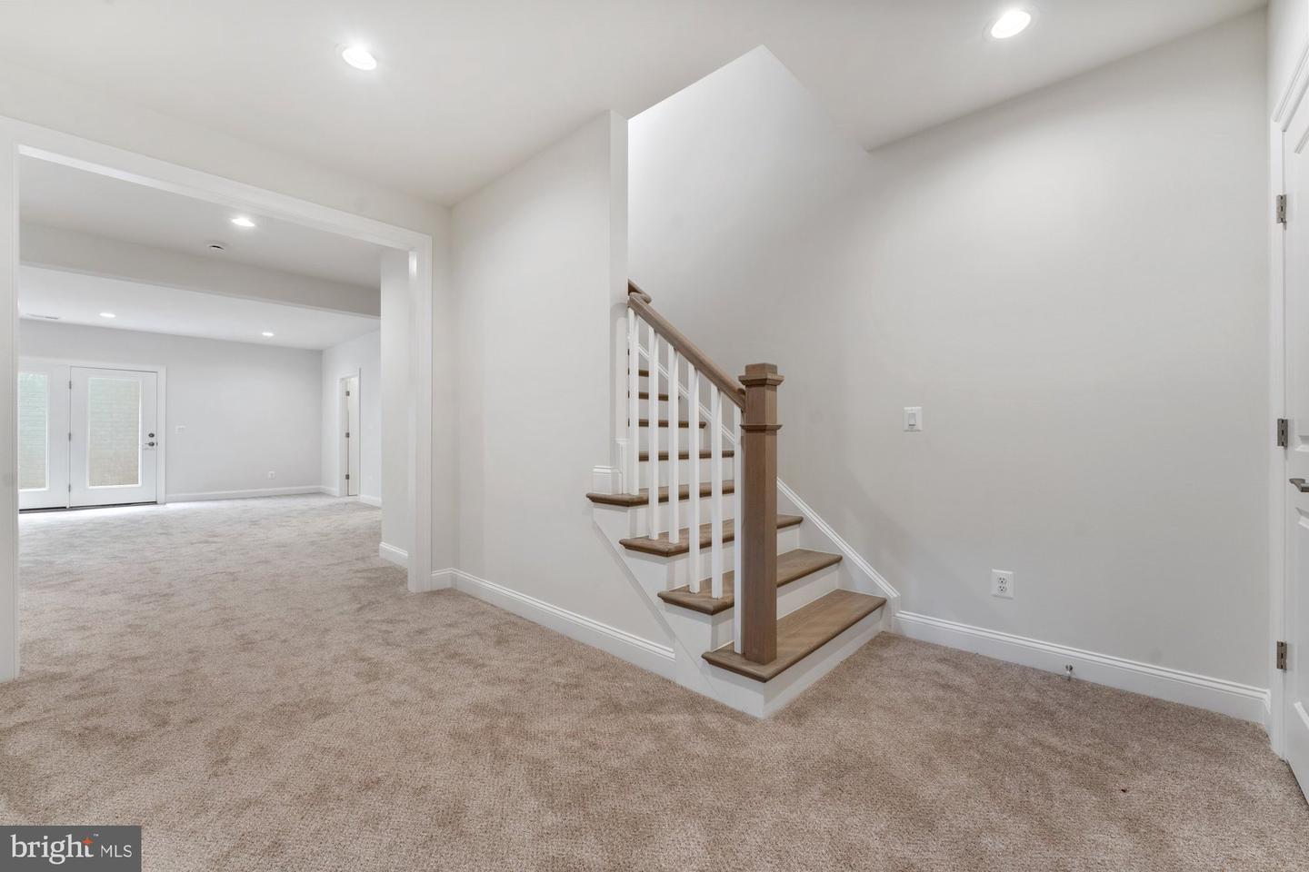 389 Holmes Dr Nw Property Photo 68