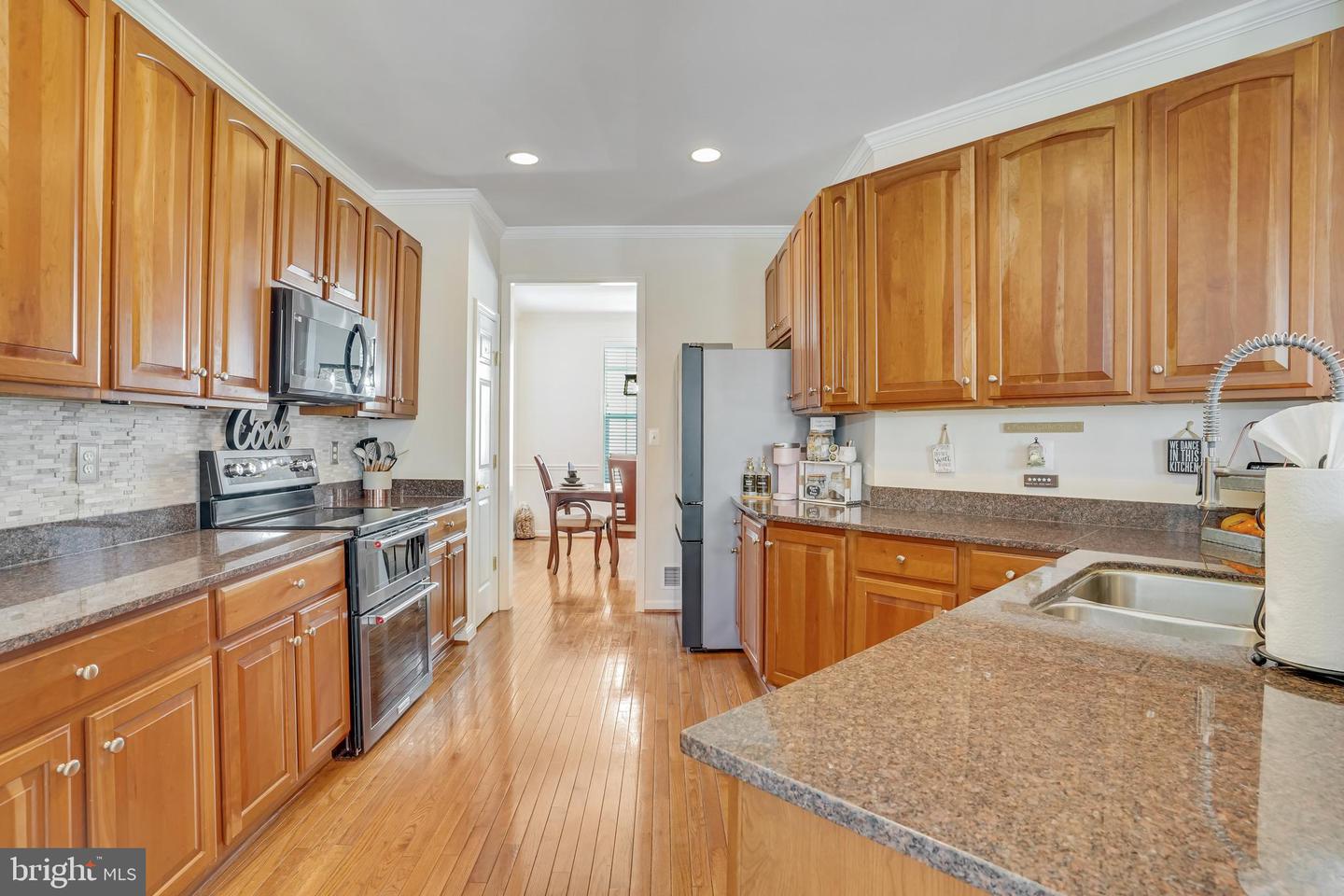 6985 Forepond Ct Property Photo 10