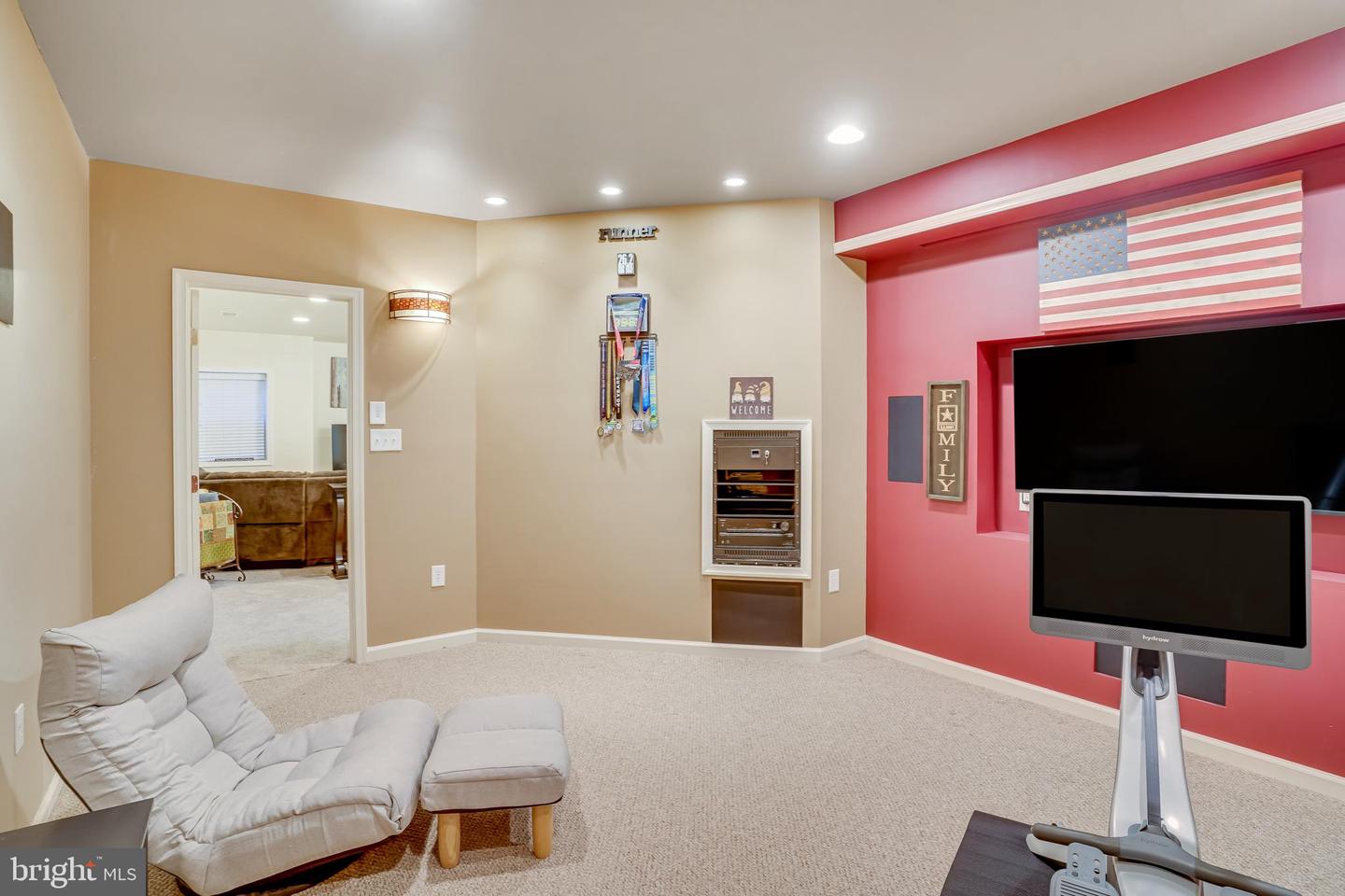 6985 Forepond Ct Property Photo 37