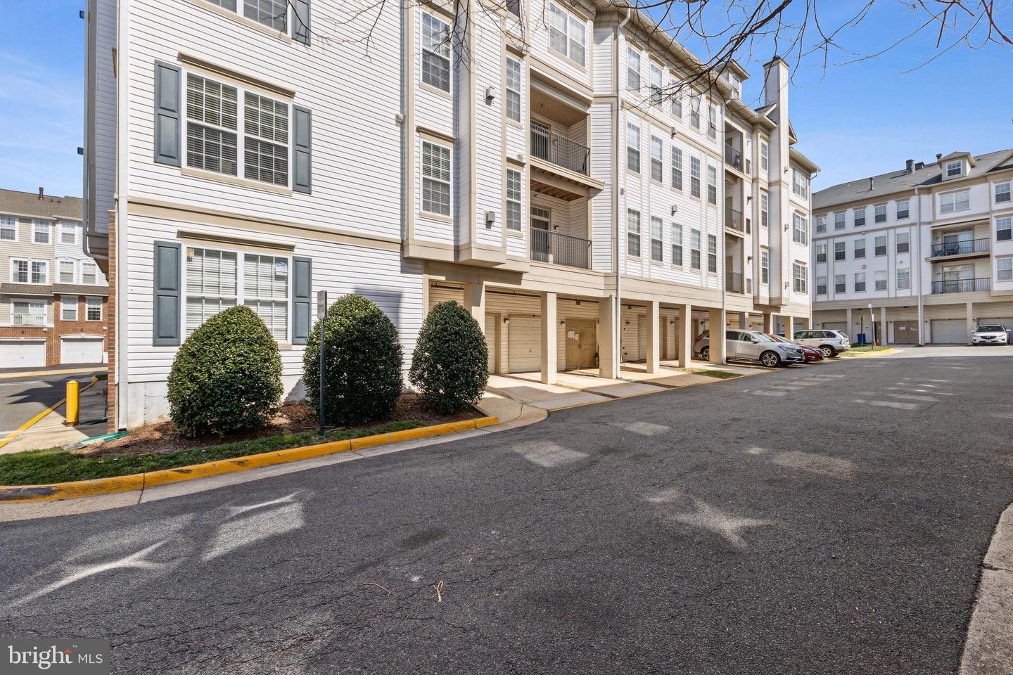 11623 Cavalier Landing Ct #305 Property Photo 15