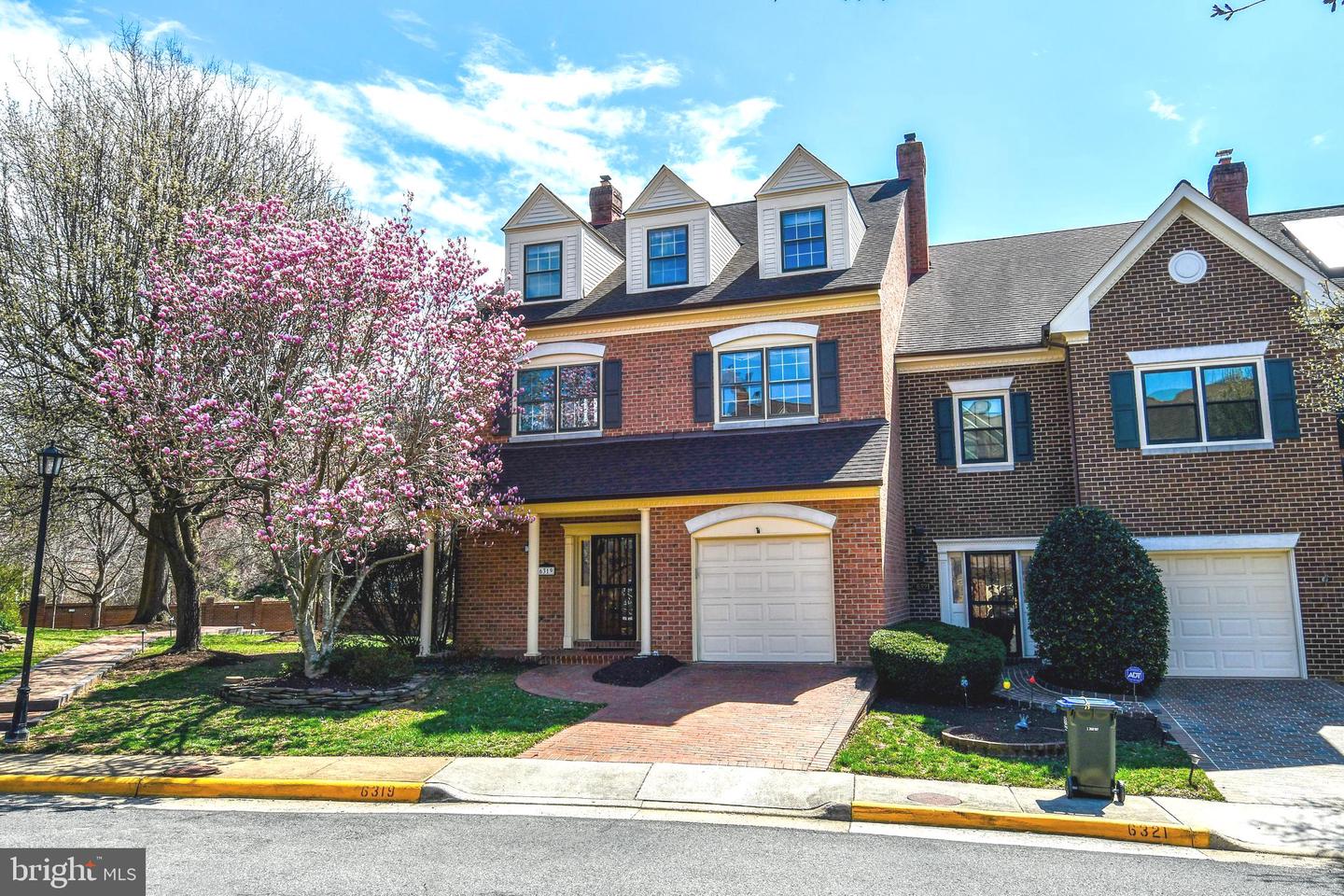 6319 Chaucer View Cir Property Photo