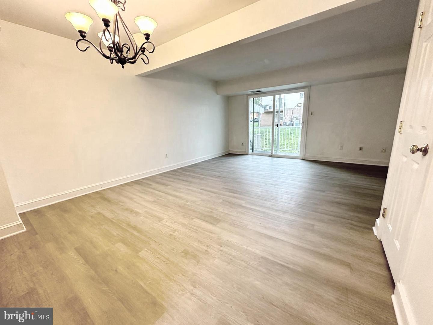14434 Cool Oak Ln Property Photo 5