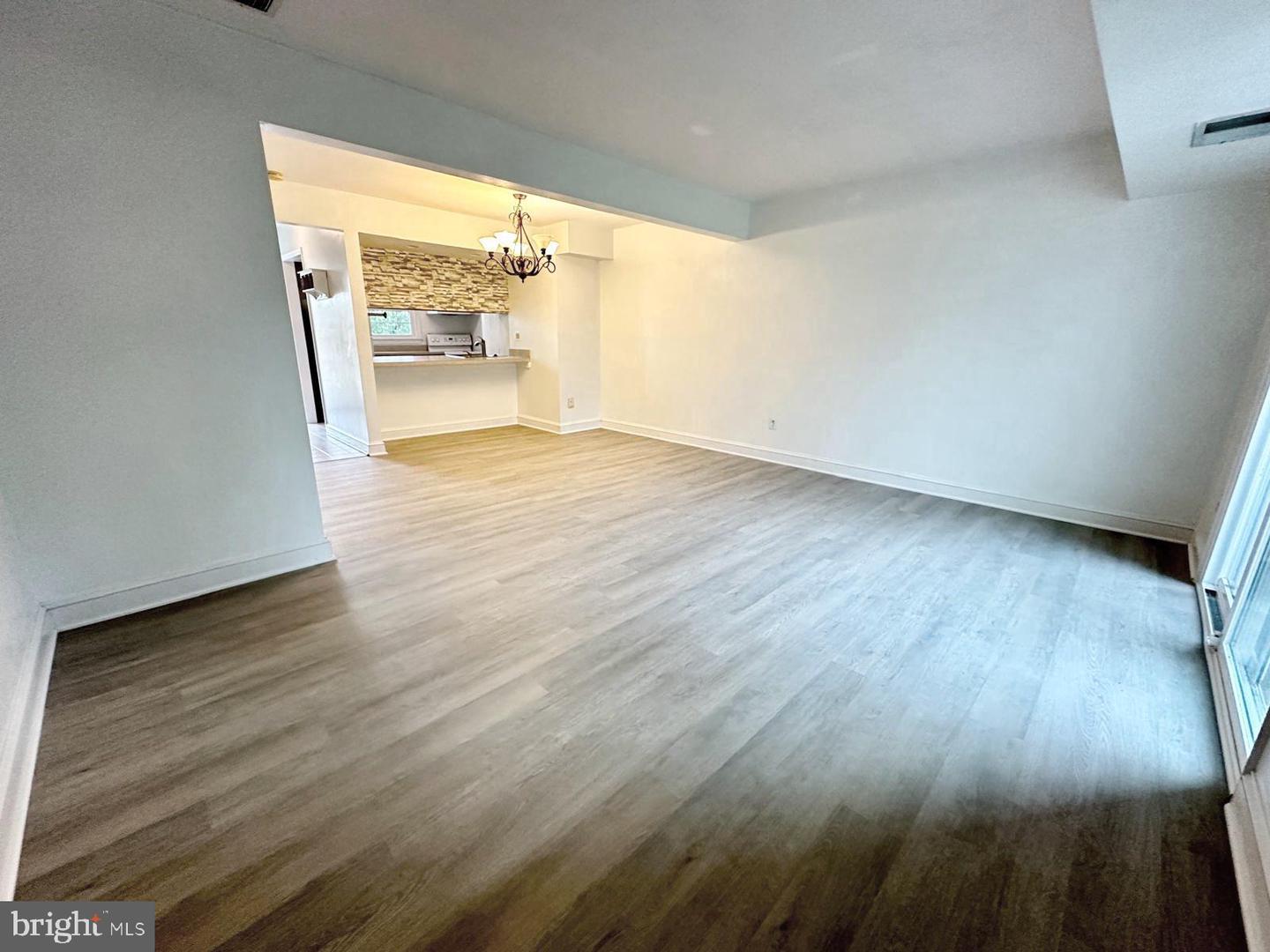 14434 Cool Oak Ln Property Photo 8