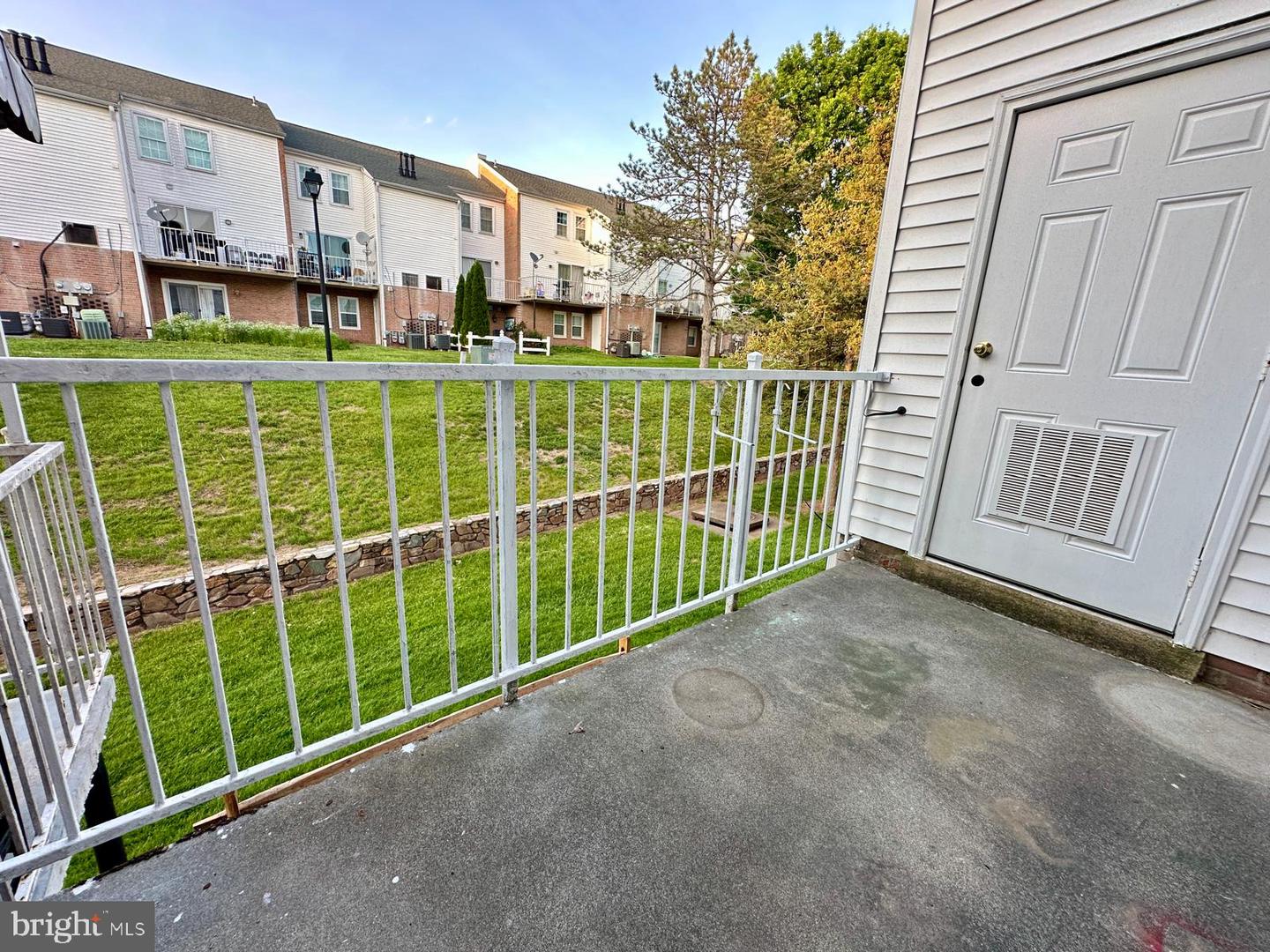 14434 Cool Oak Ln Property Photo 11