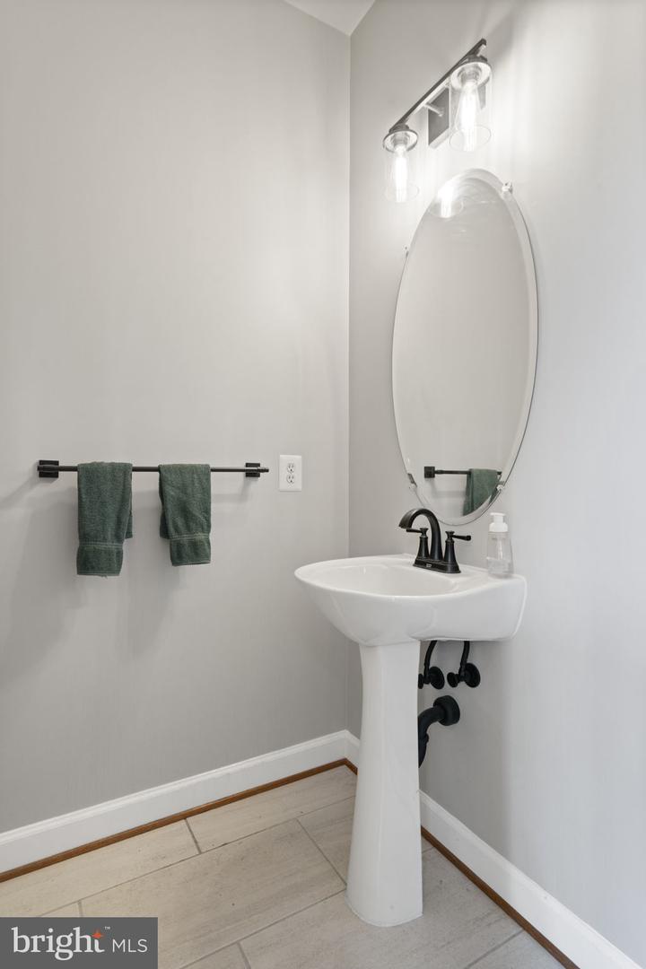 10811 Lockmeade Ct Property Photo 26
