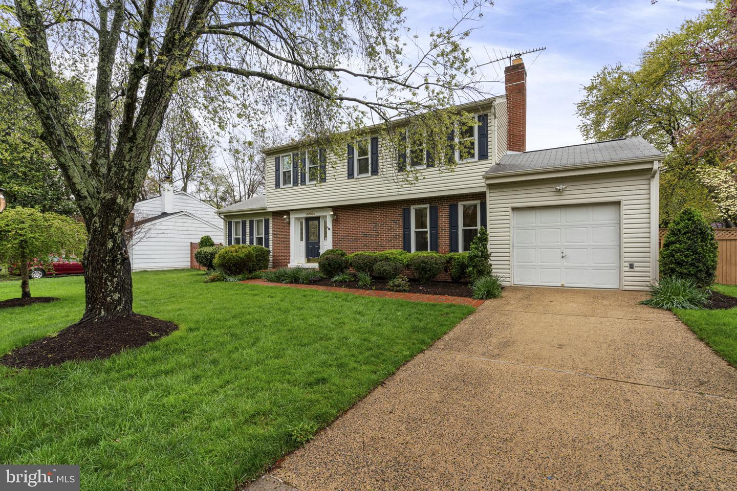 14906 Cranoke St Property Photo 4