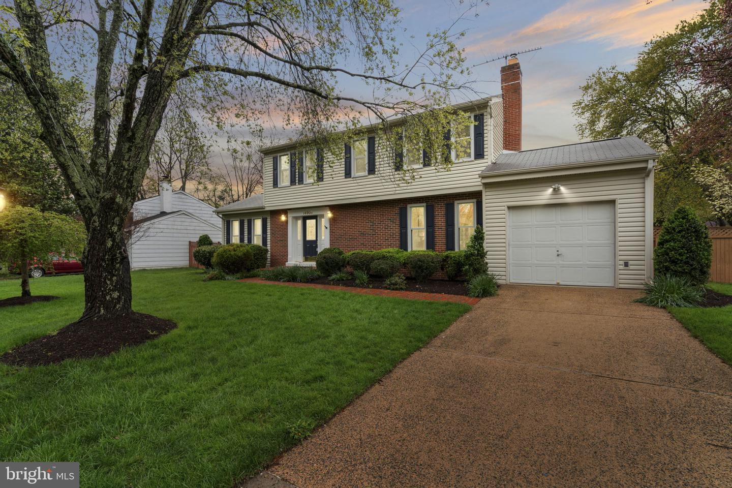 14906 Cranoke St Property Photo 5