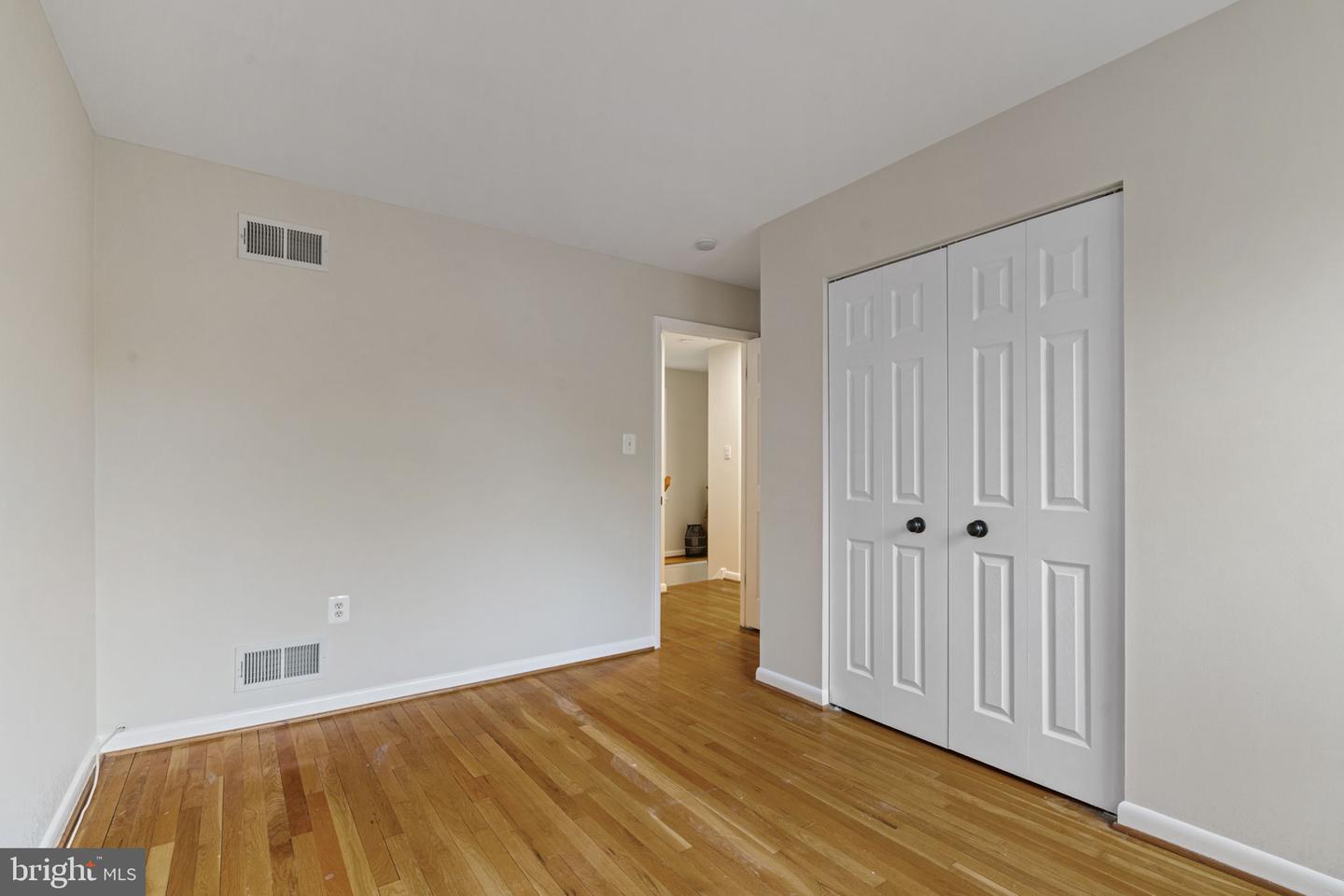 14906 Cranoke St Property Photo 28