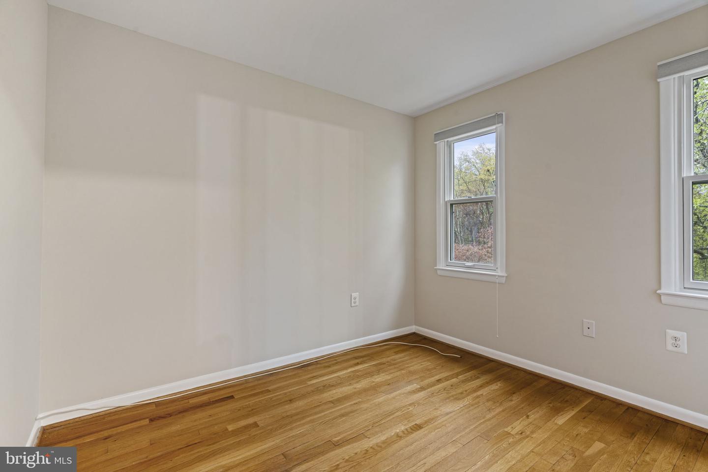 14906 Cranoke St Property Photo 29