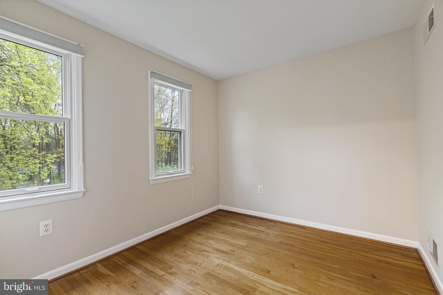 14906 Cranoke St Property Photo 31