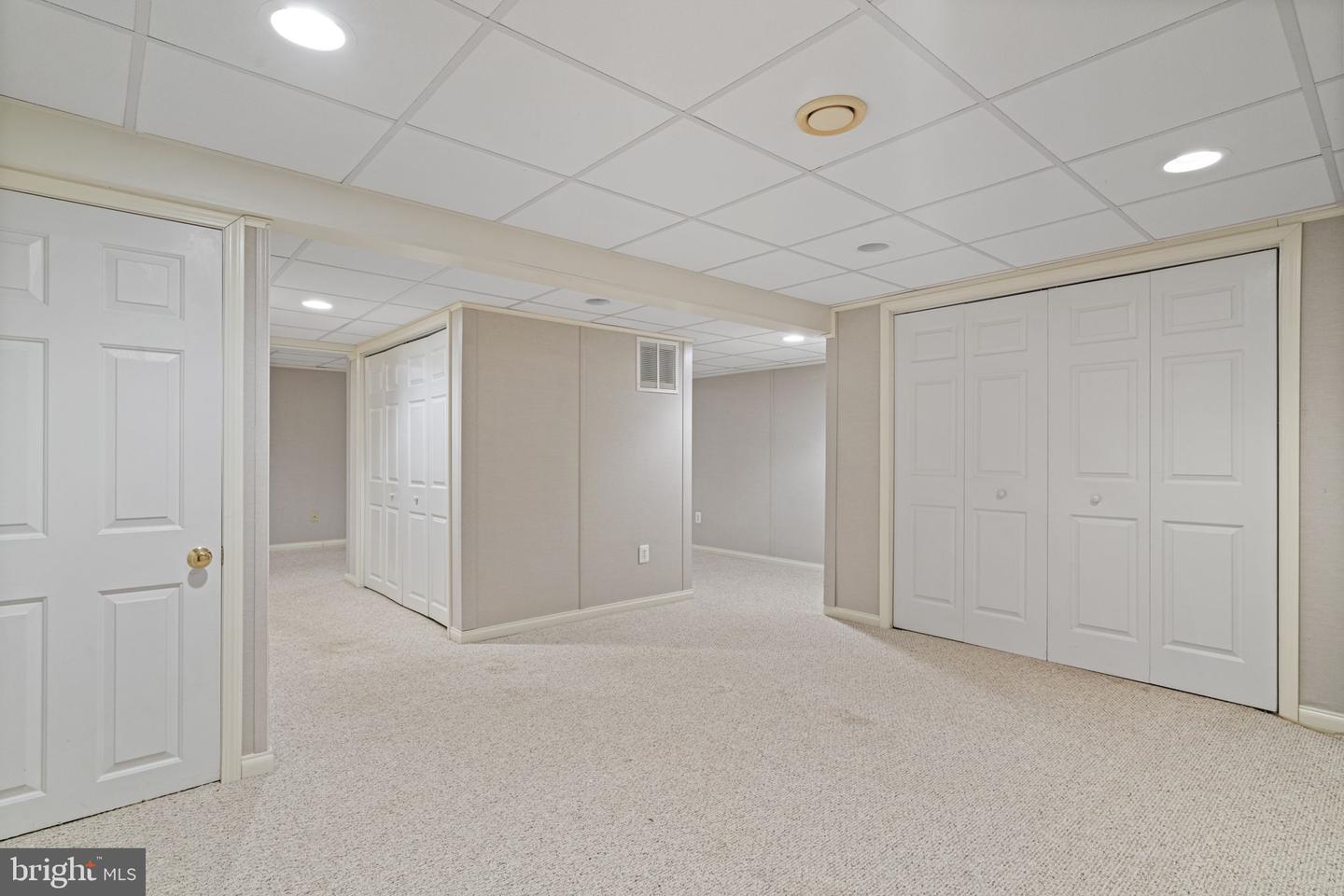 14906 Cranoke St Property Photo 45