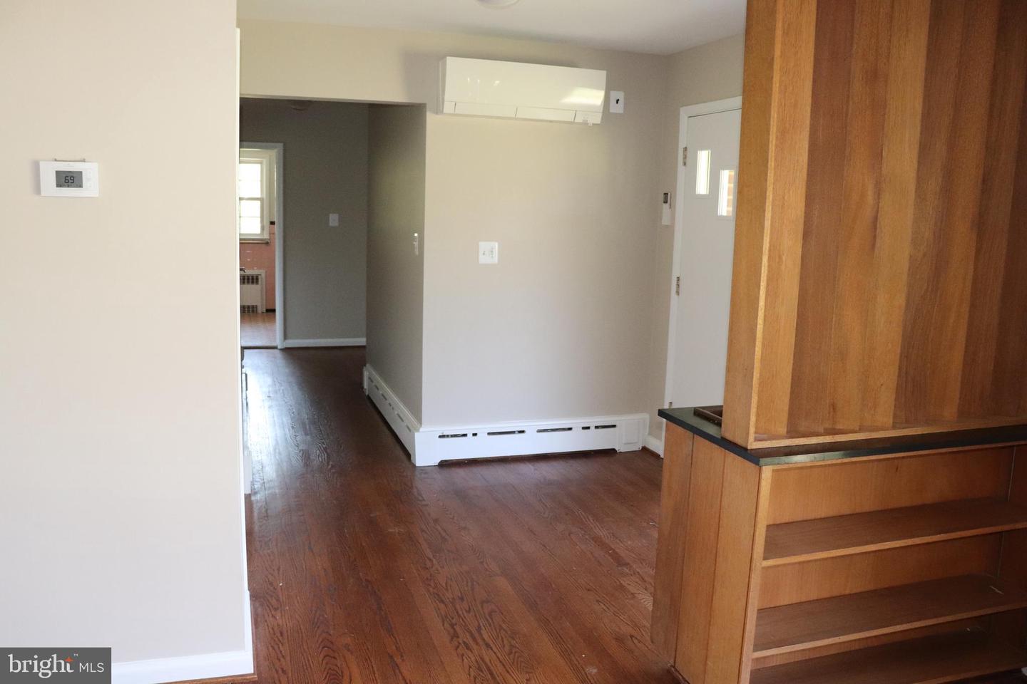 2831 Cedar Ln Property Photo 3