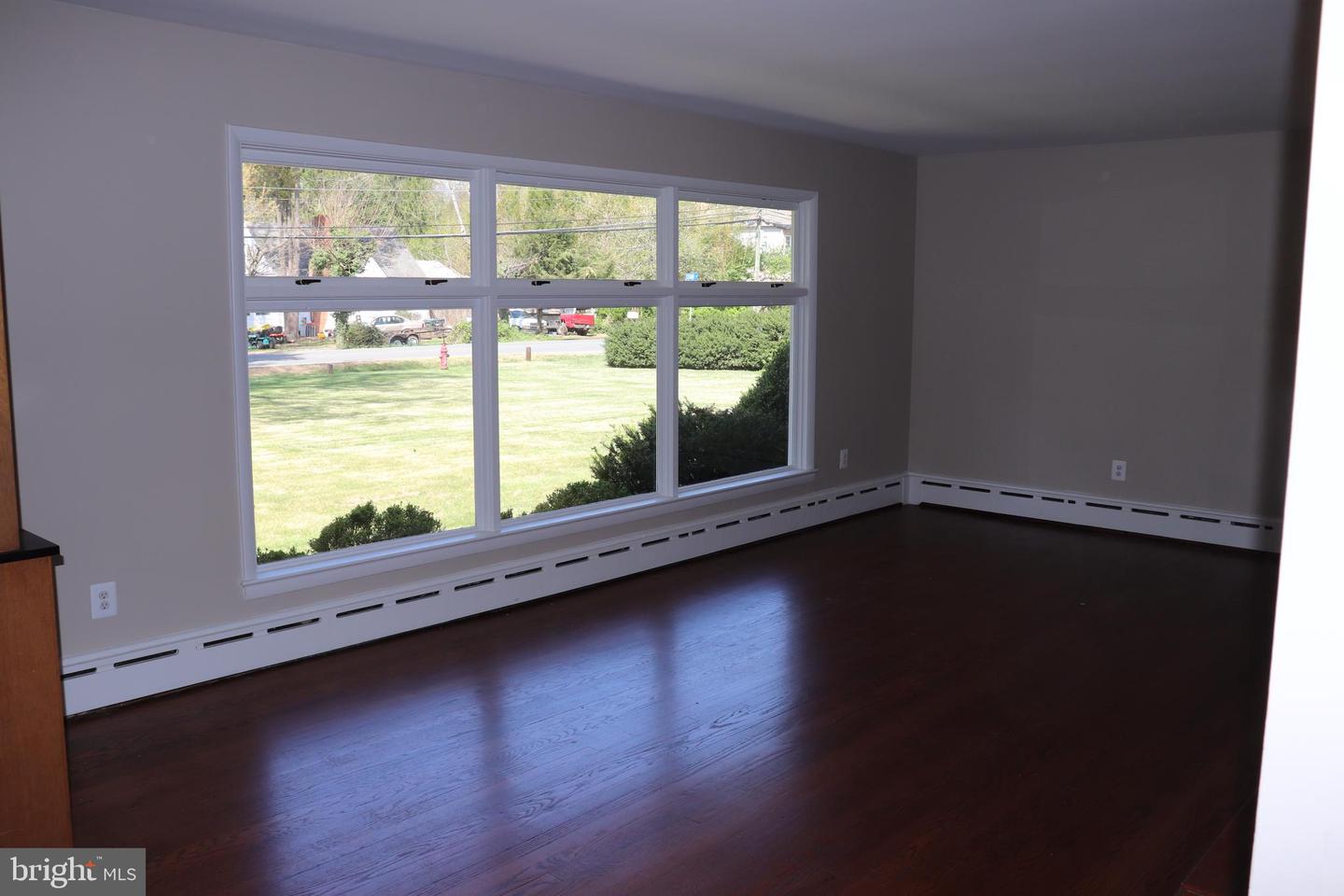2831 Cedar Ln Property Photo 5