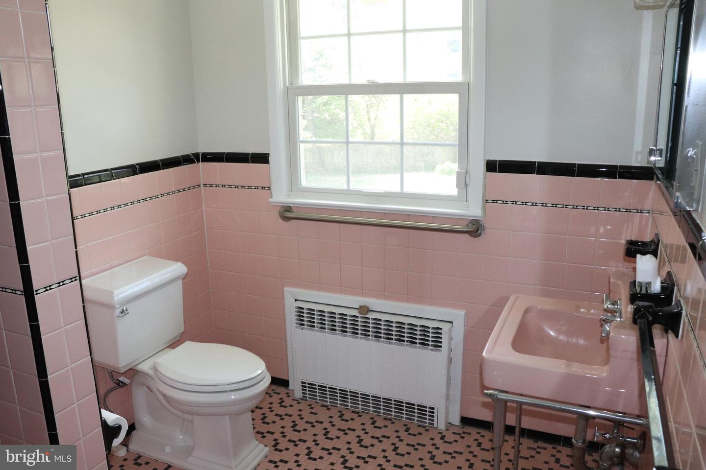 2831 Cedar Ln Property Photo 6