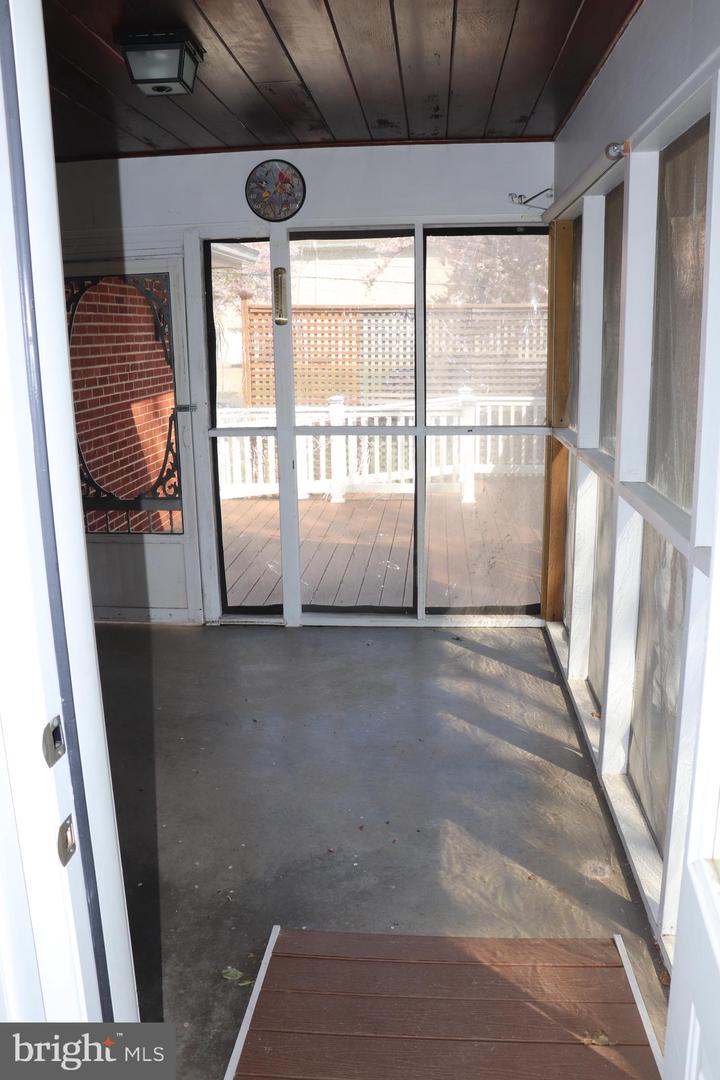 2831 Cedar Ln Property Photo 12