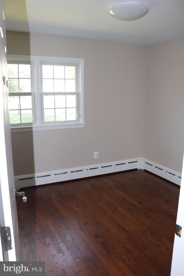 2831 Cedar Ln Property Photo 25