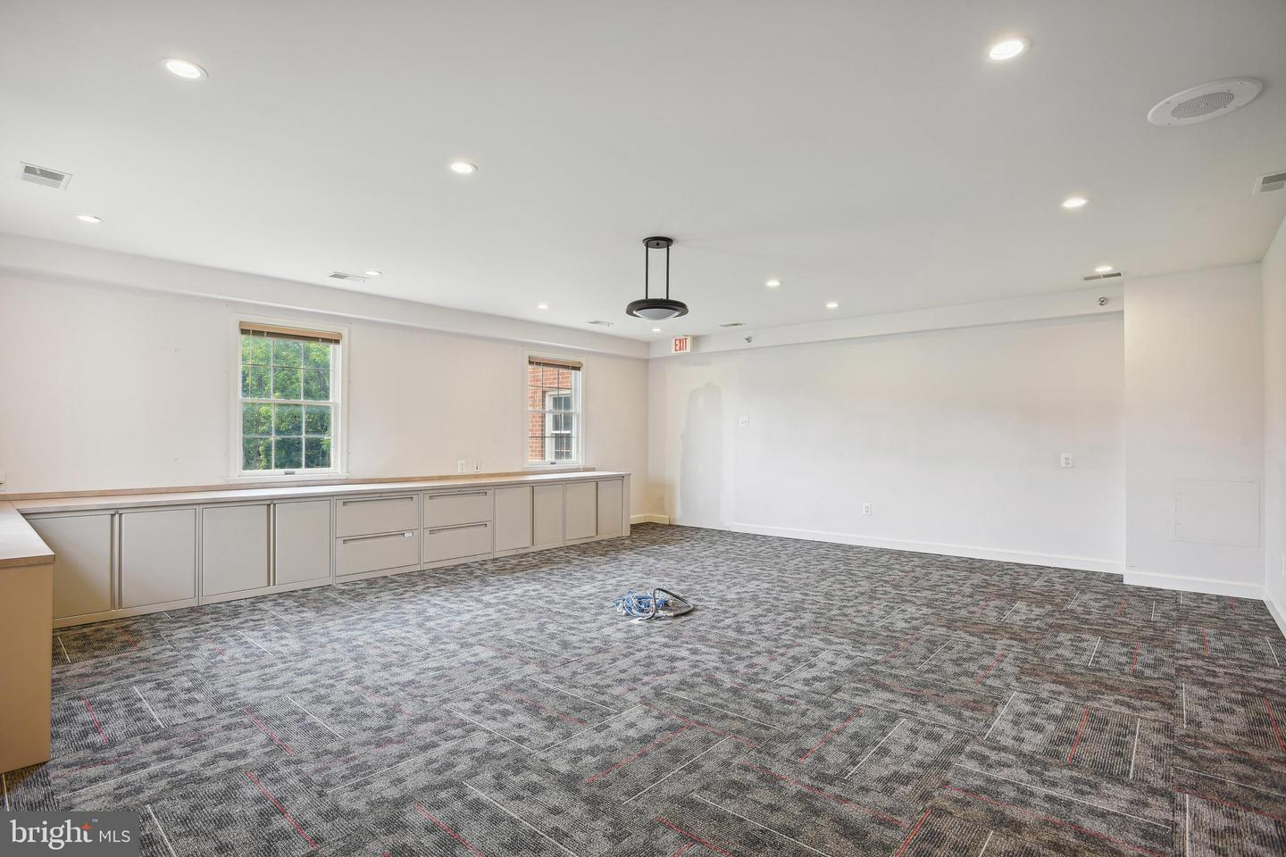 731 Walker Rd #b2 Property Photo 4