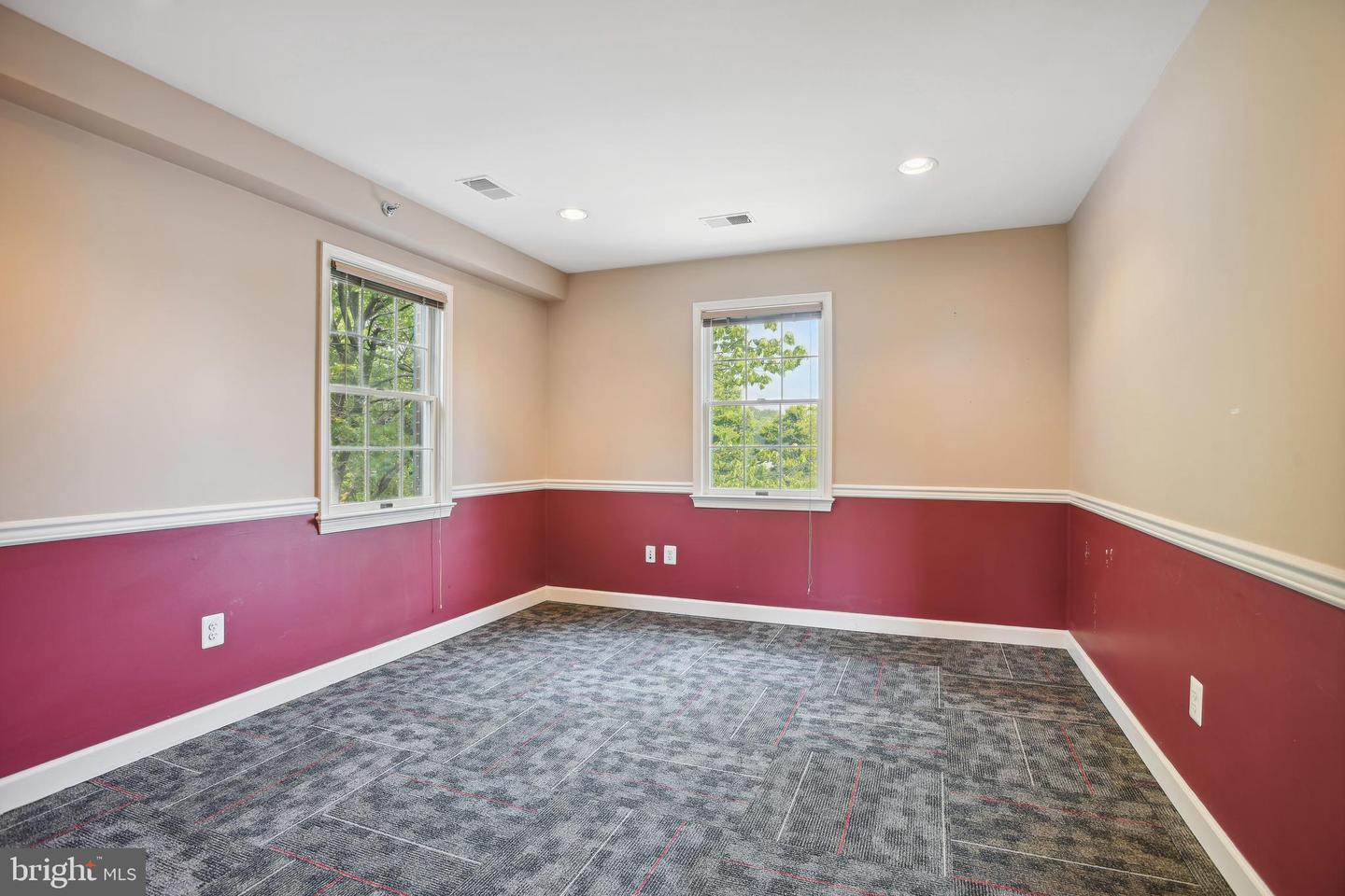 731 Walker Rd #b2 Property Photo 5