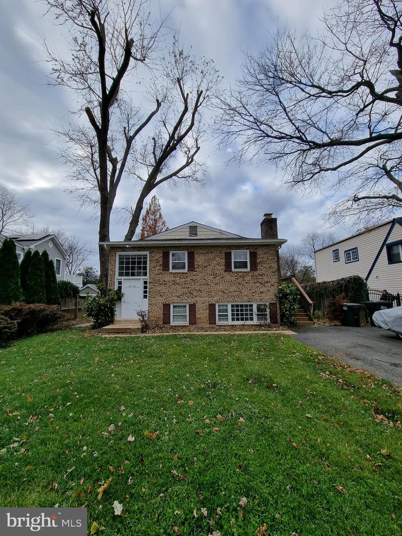 2948 Fairhill Rd Property Photo 2