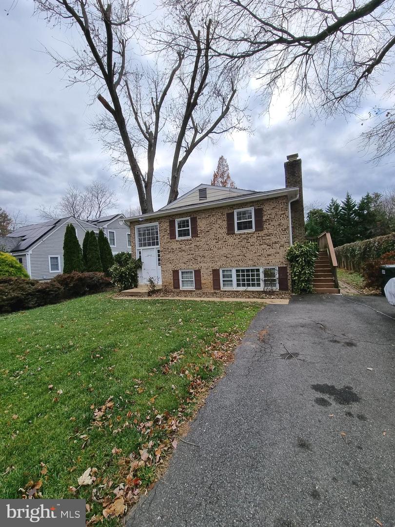 2948 Fairhill Rd Property Photo 3