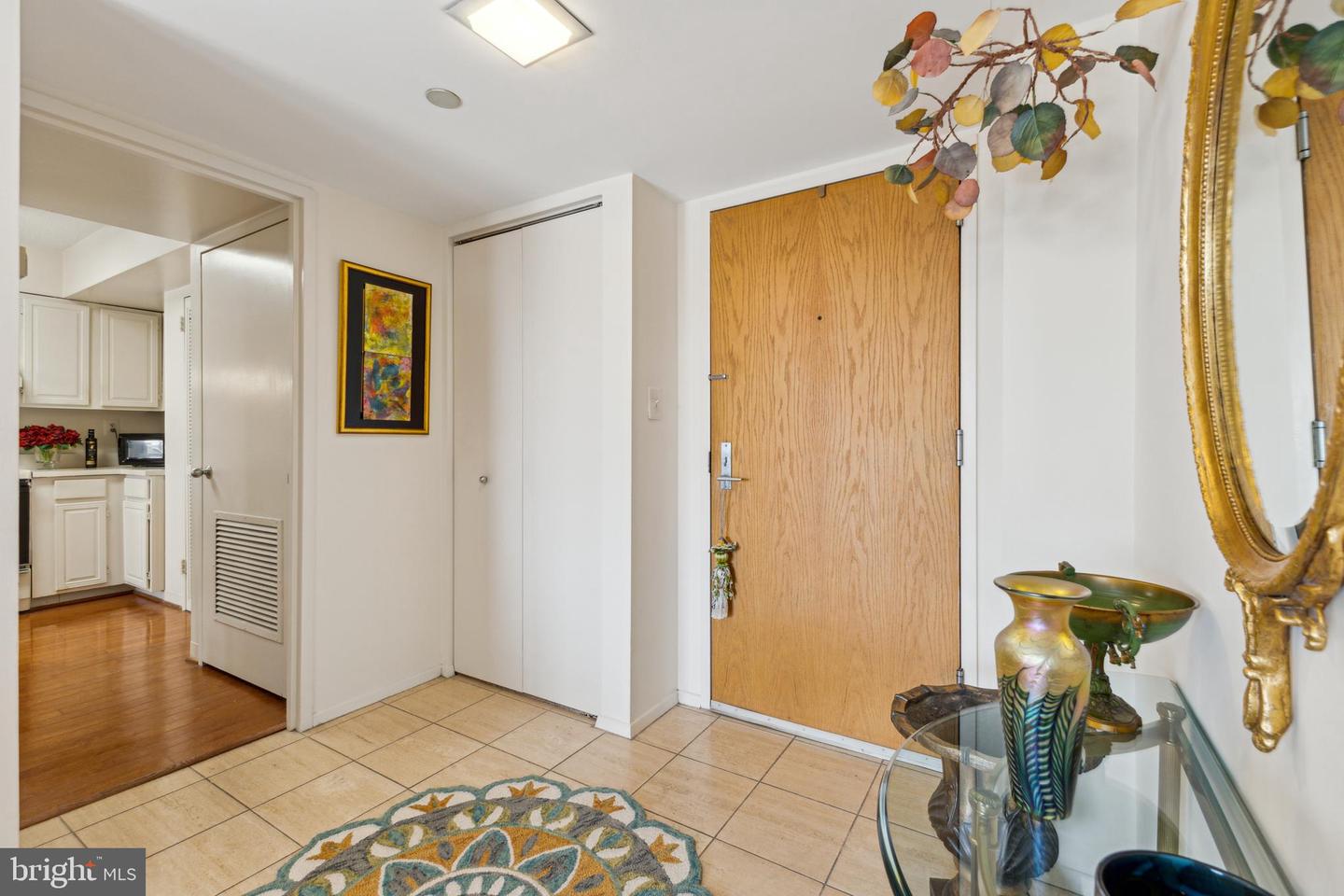 1808 Old Meadow Rd #810 Property Photo 3
