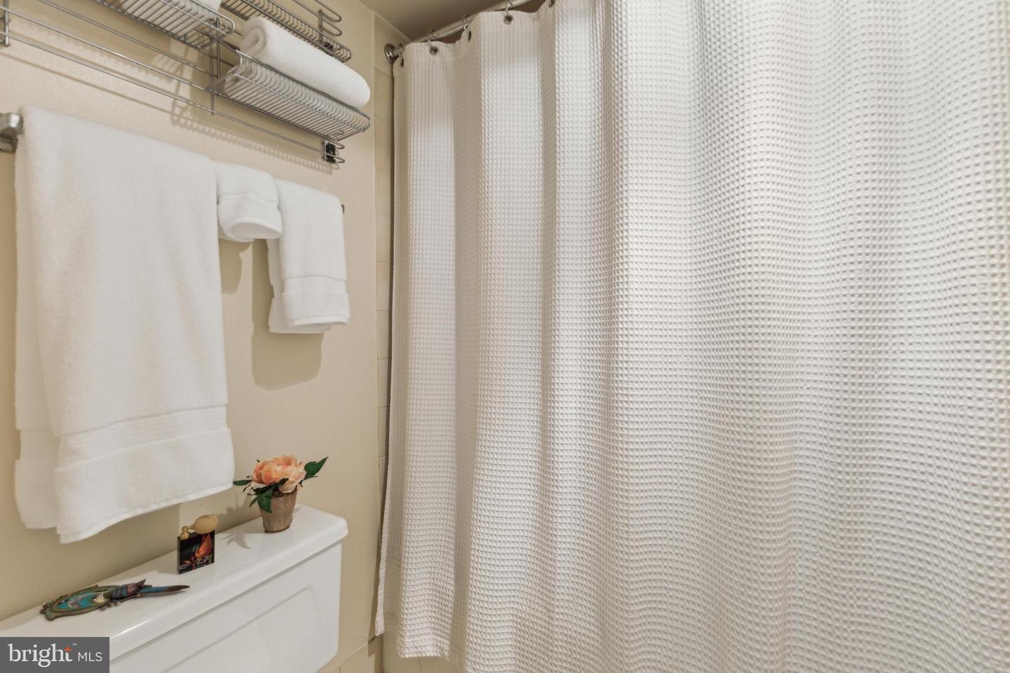 1808 Old Meadow Rd #810 Property Photo 16