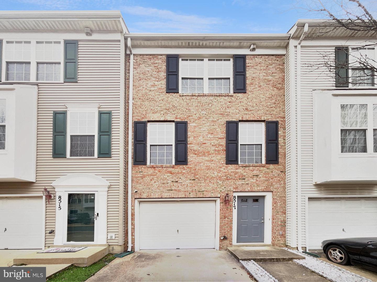 8517 Towne Manor Ct Property Photo 1