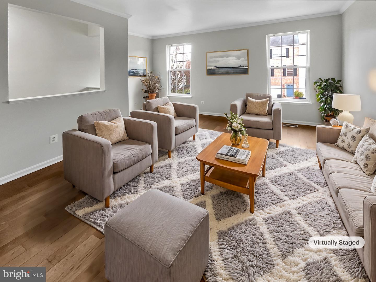 8517 Towne Manor Ct Property Photo 2