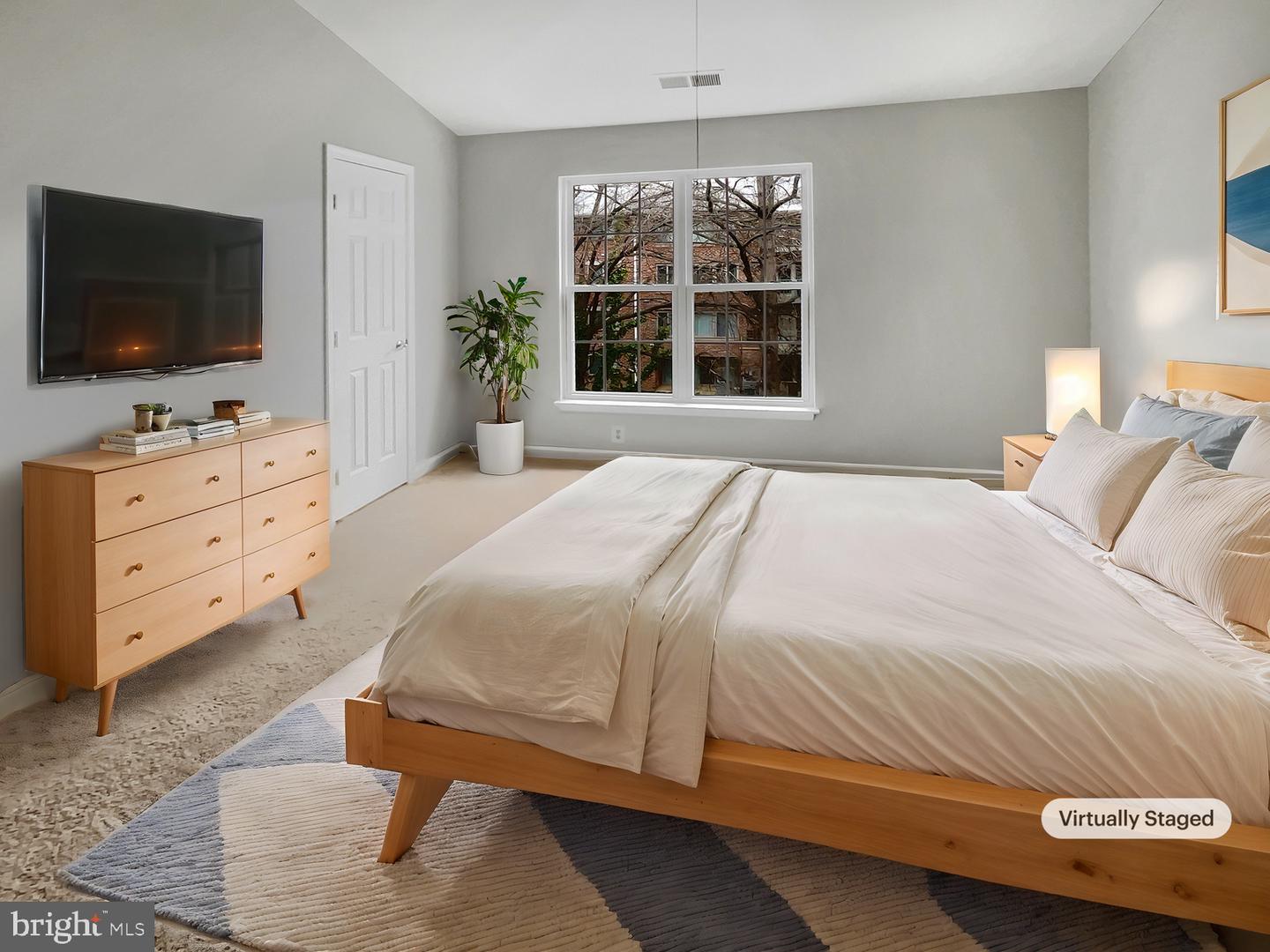 8517 Towne Manor Ct Property Photo 4