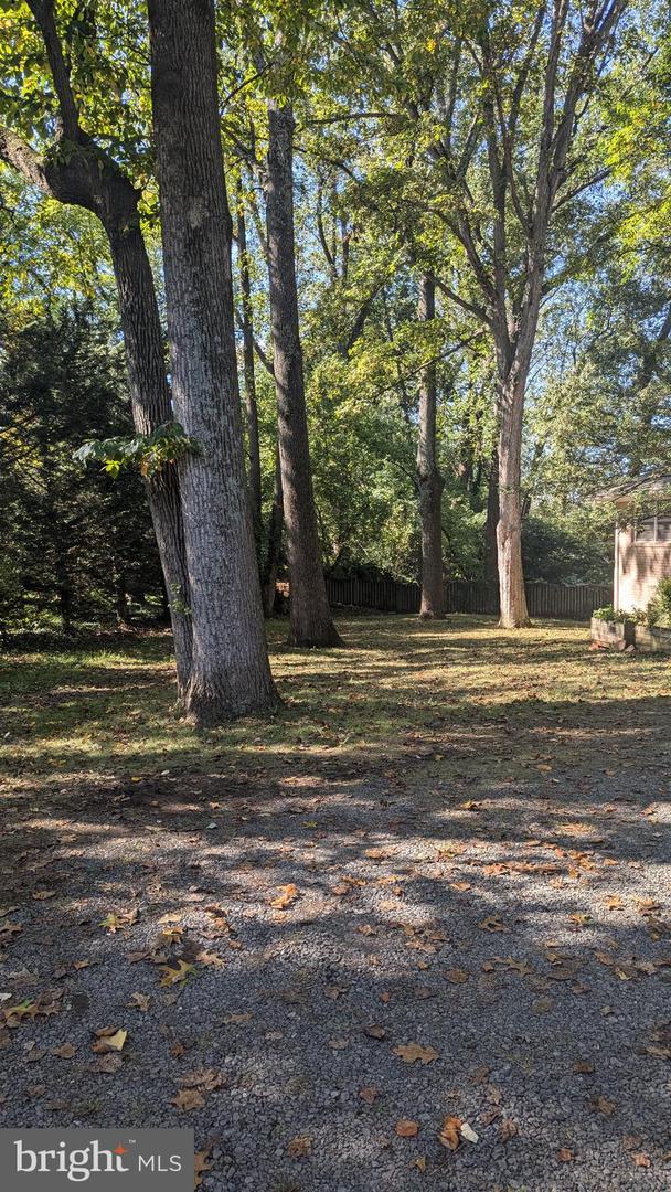 1616 6th Pl Property Photo 3