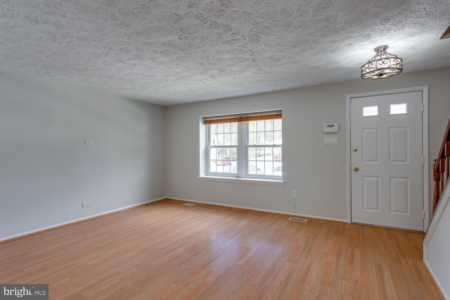 8062 Steeple Chase Ct Property Photo 13