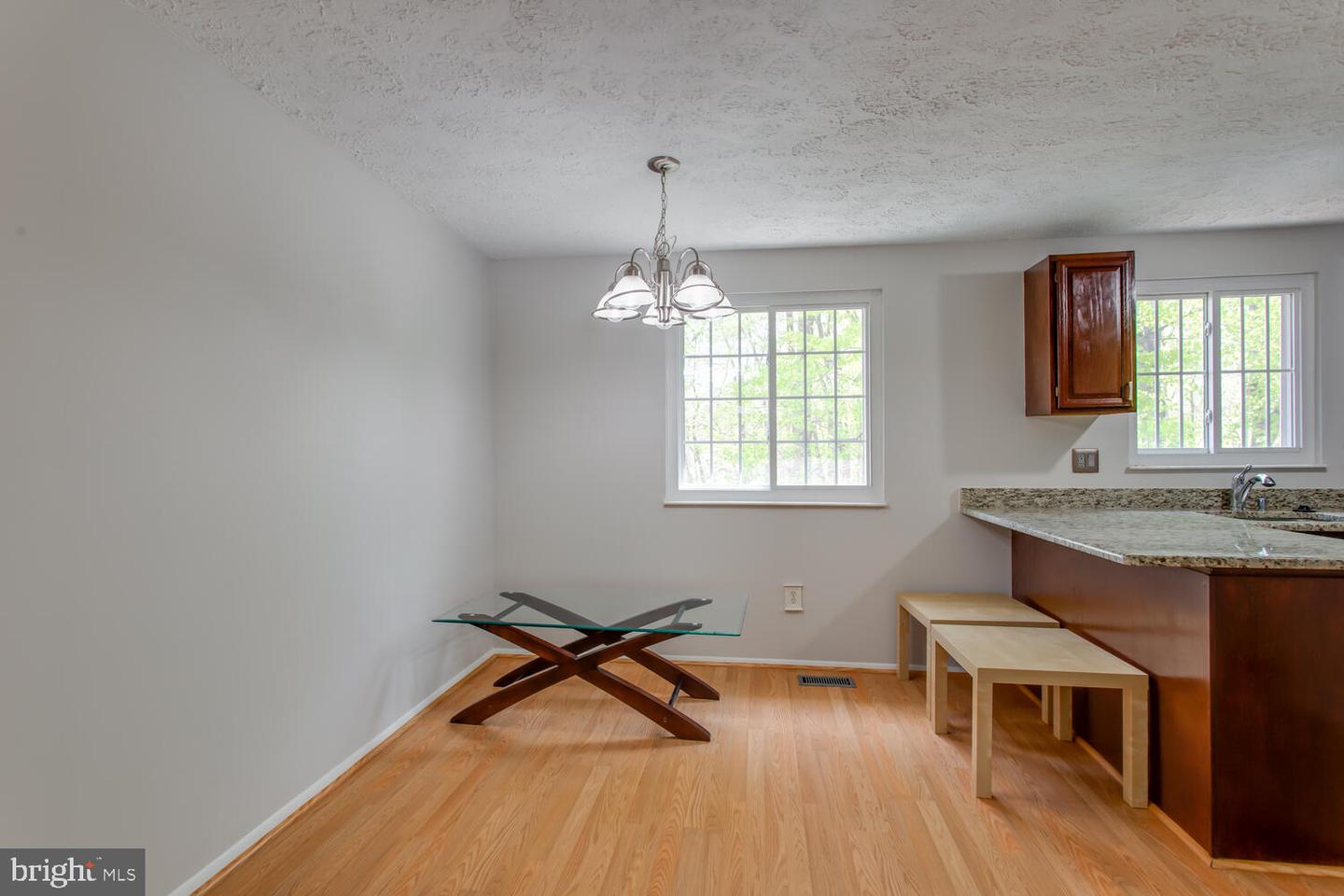 8062 Steeple Chase Ct Property Photo 14