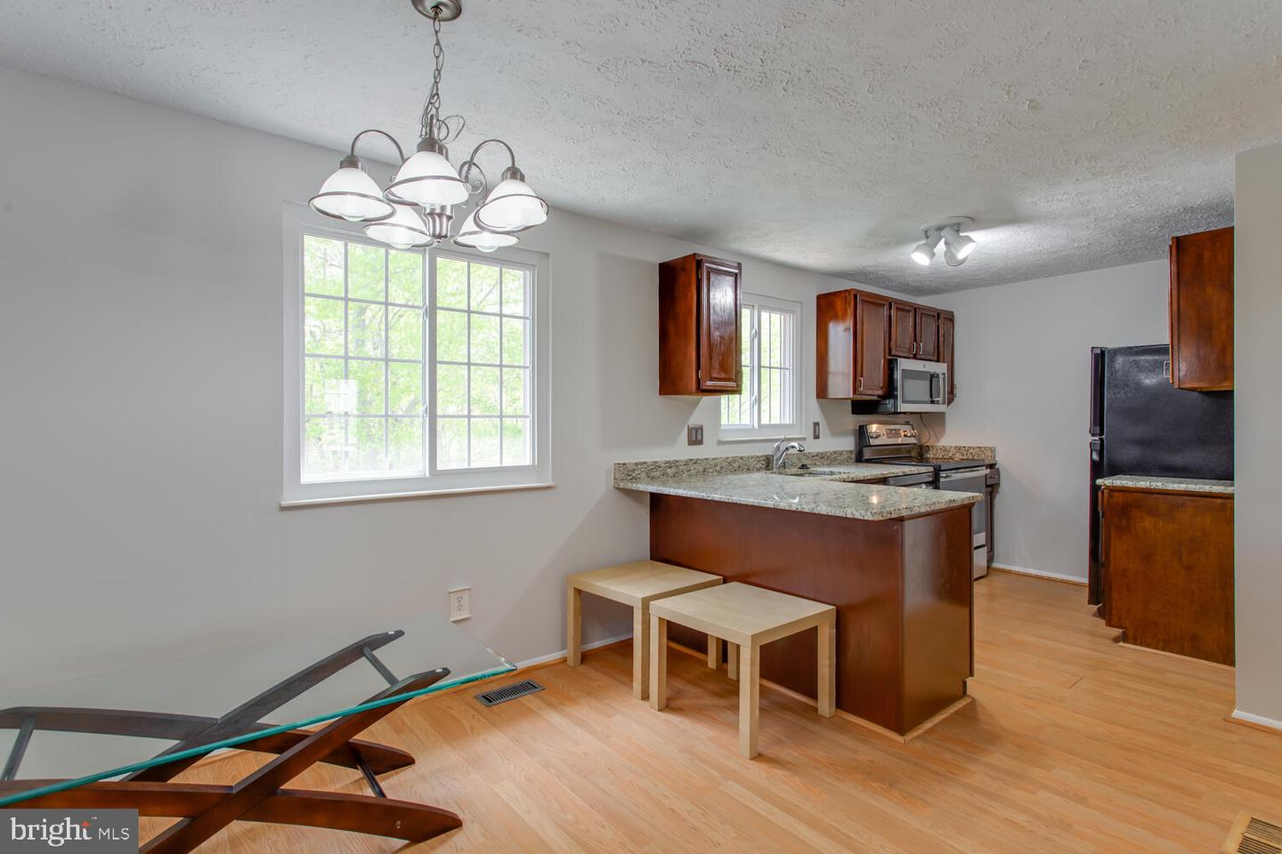 8062 Steeple Chase Ct Property Photo 15