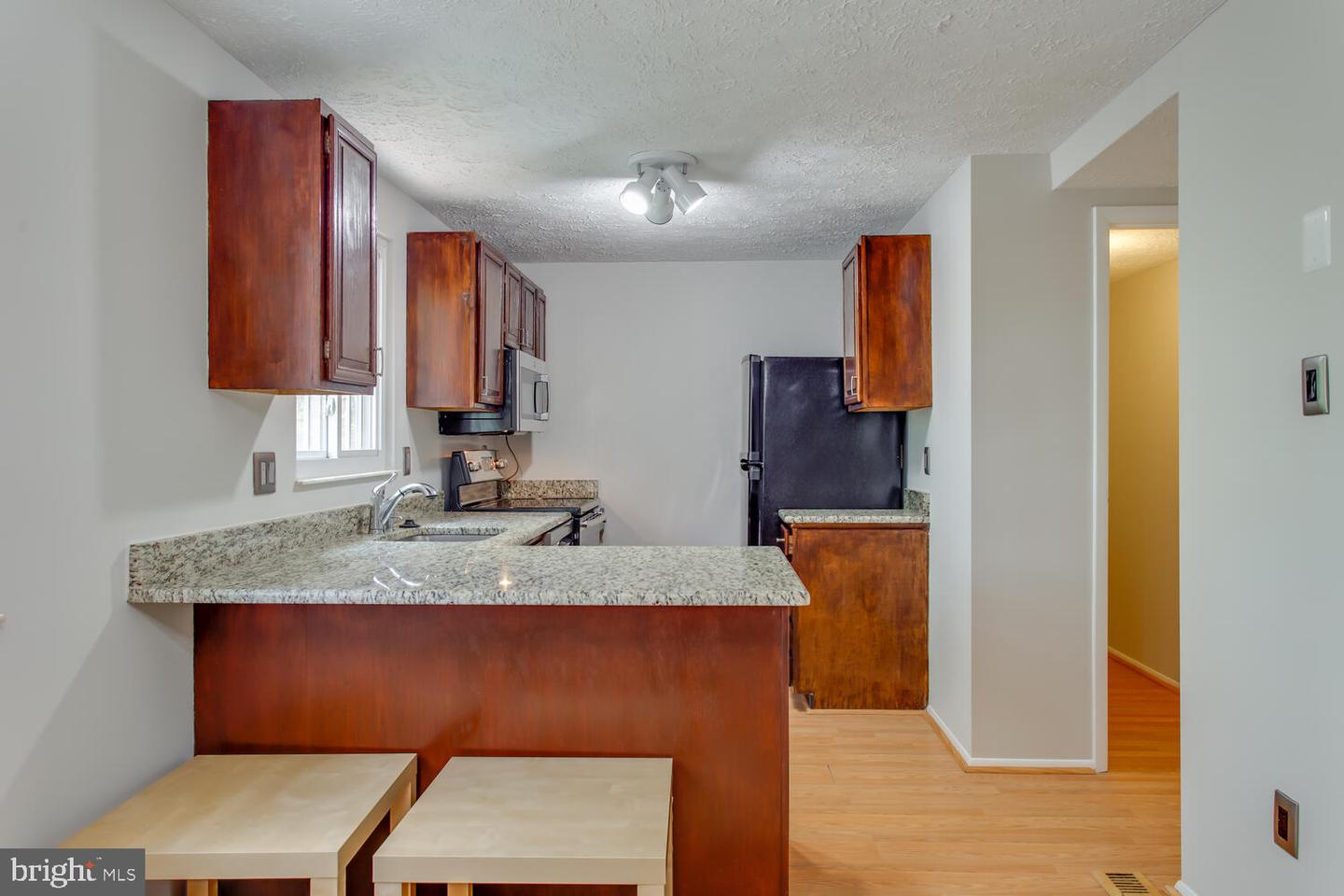 8062 Steeple Chase Ct Property Photo 16