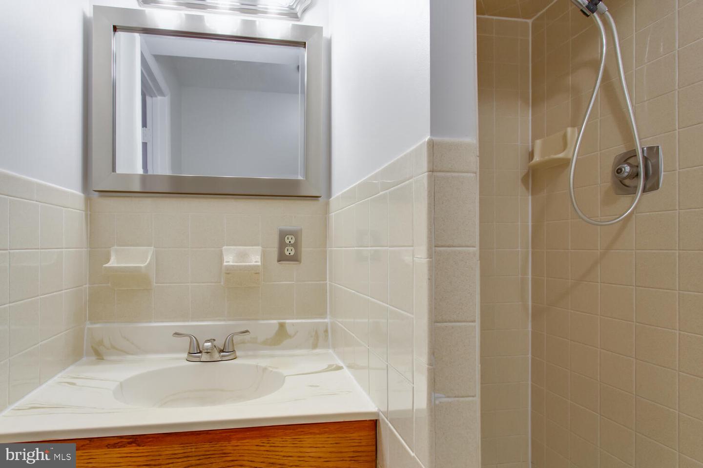 8062 Steeple Chase Ct Property Photo 36