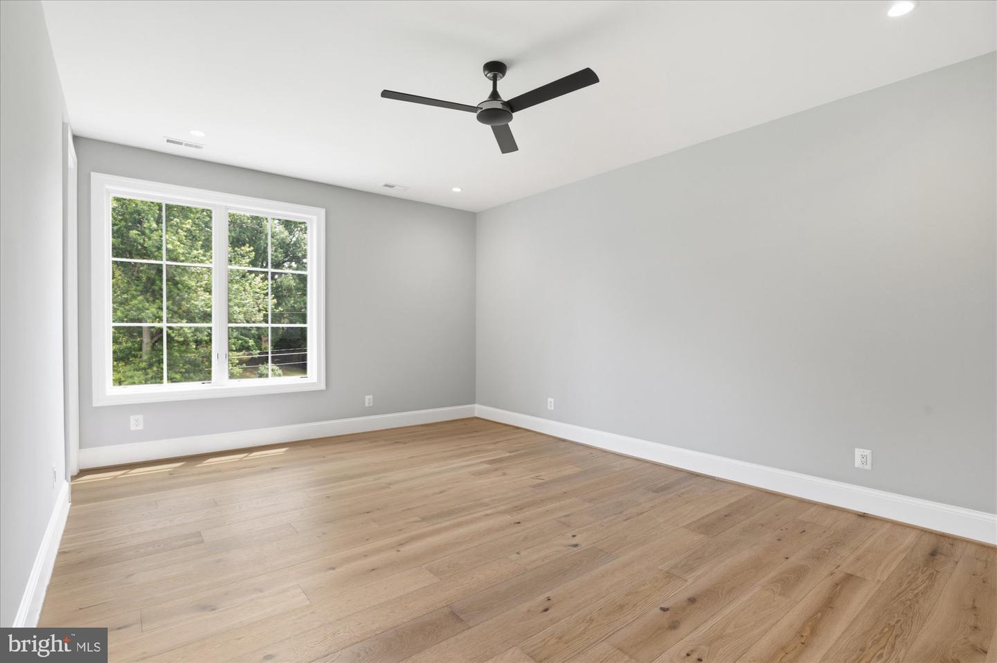 8912 Gallant Green Dr Property Photo 58