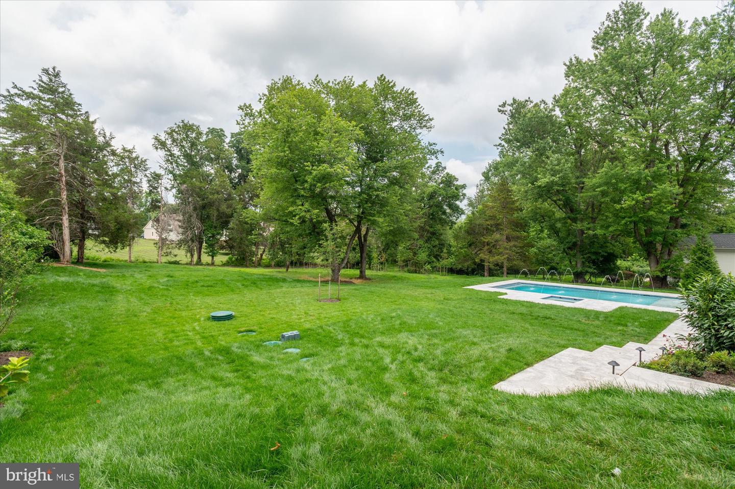 8912 Gallant Green Dr Property Photo 84