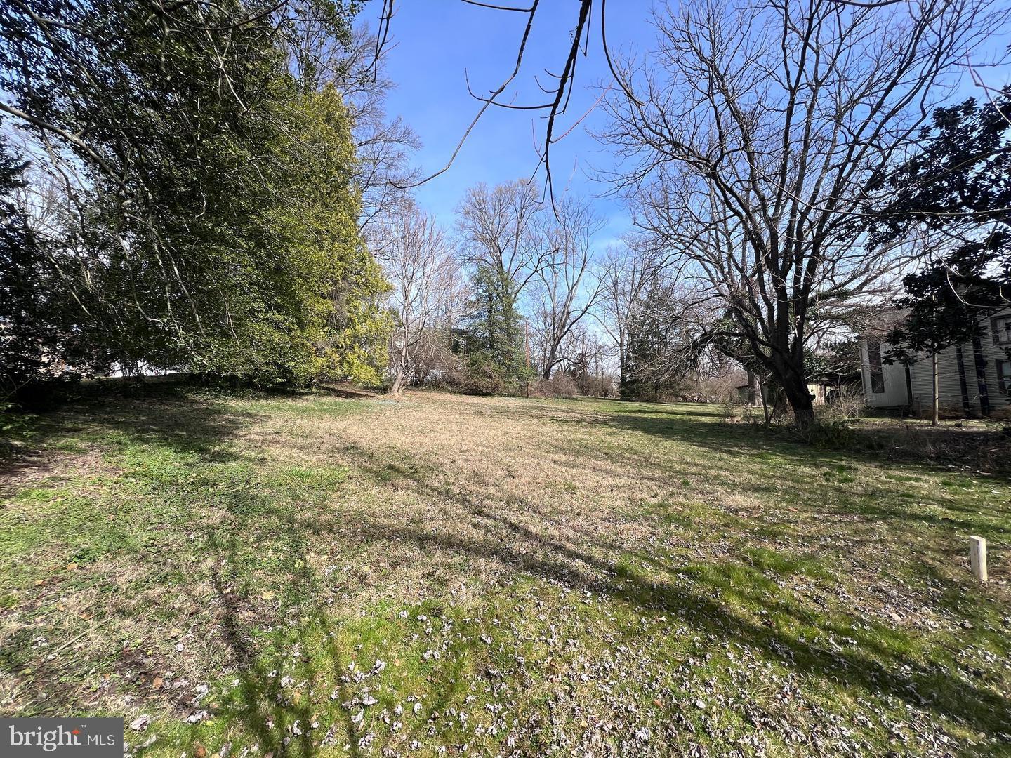 9338 Lee St Property Photo 2